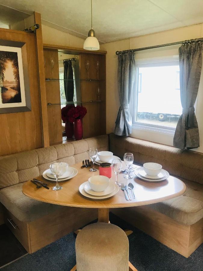 Turnberry Caravan Quiet Peaceful Location Near Golf Spas And Beaches Girvan Zewnętrze zdjęcie